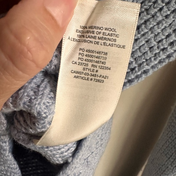 100% Merino Wool Aritzia Wilfred Free V-Neck Sweater Light Blue - Picture 7 of 7